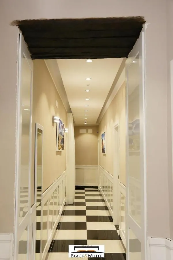 Residence Black & White Naples Guest house
