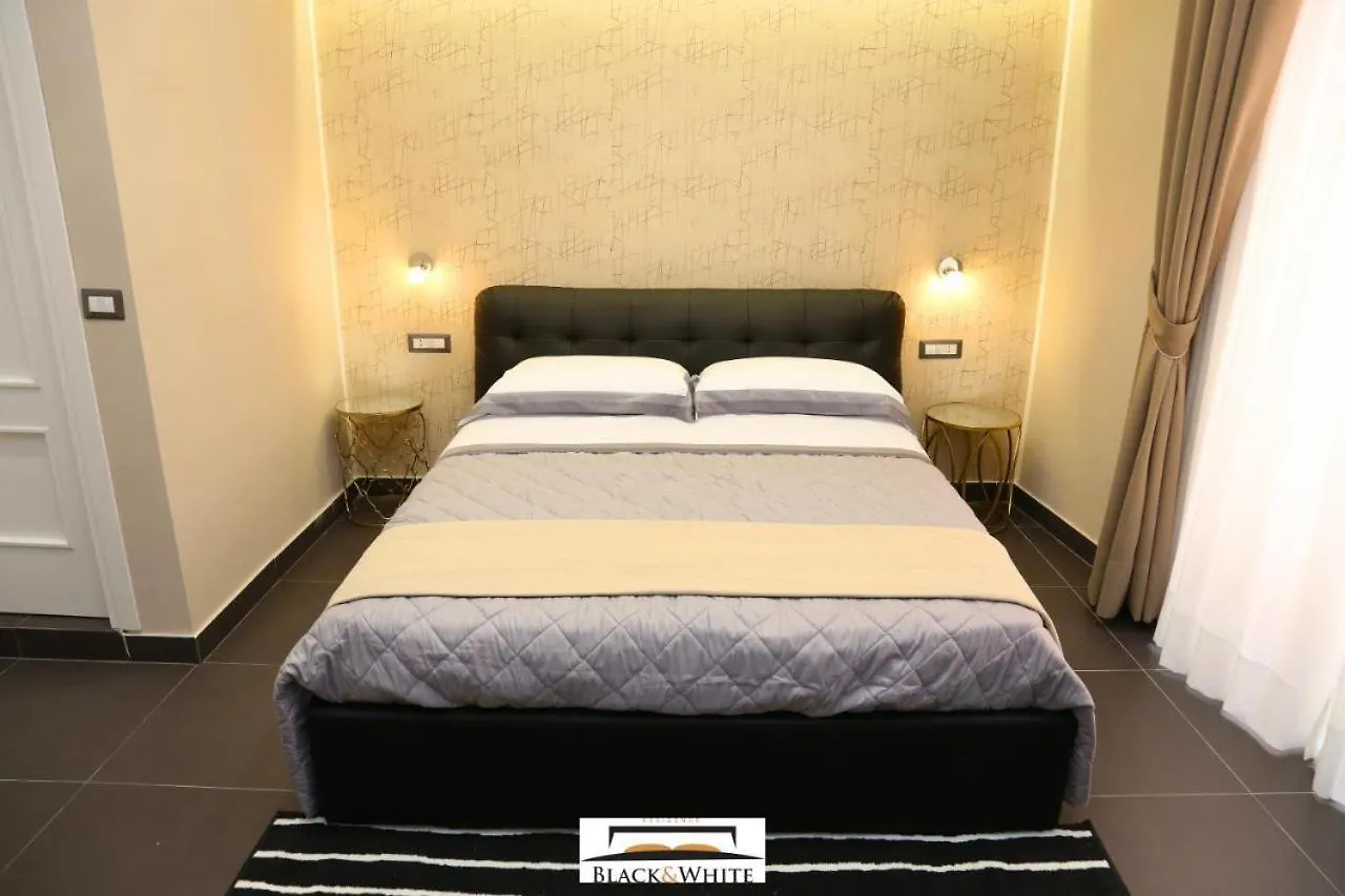 Guest house Residence Black & White Naples
