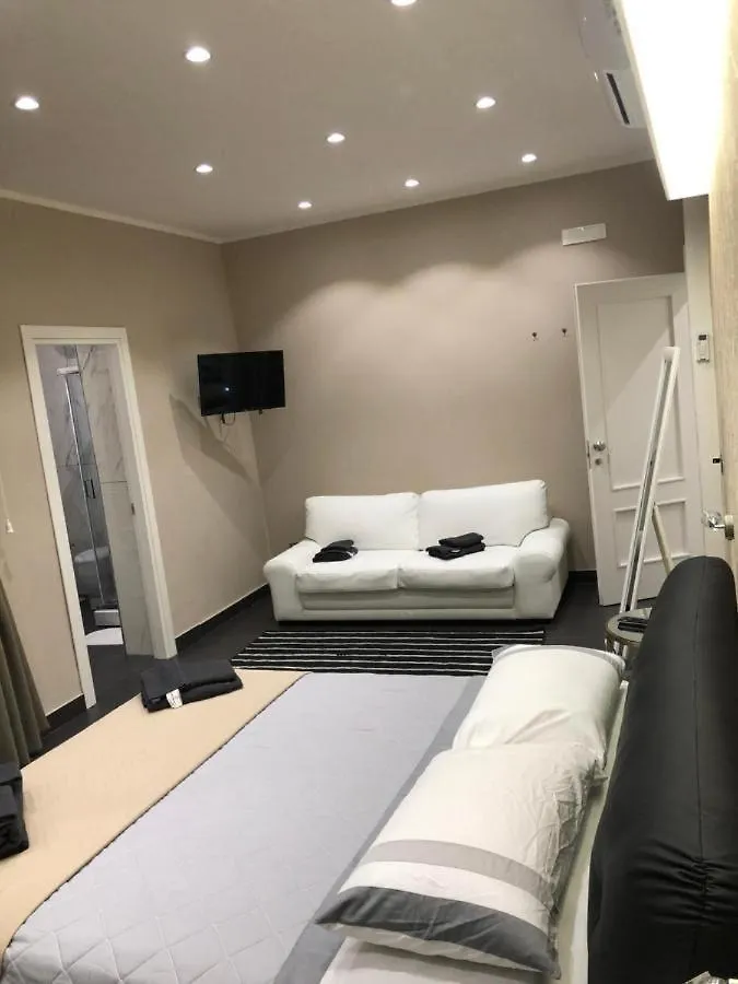 Guest house Residence Black & White Naples