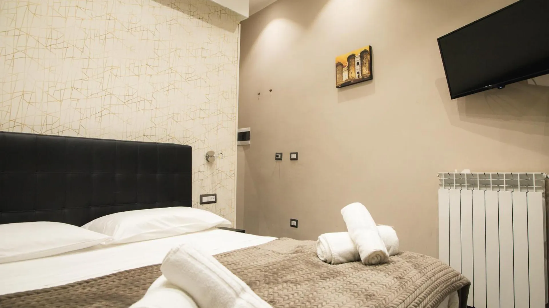 Residence Black & White Naples Guest house